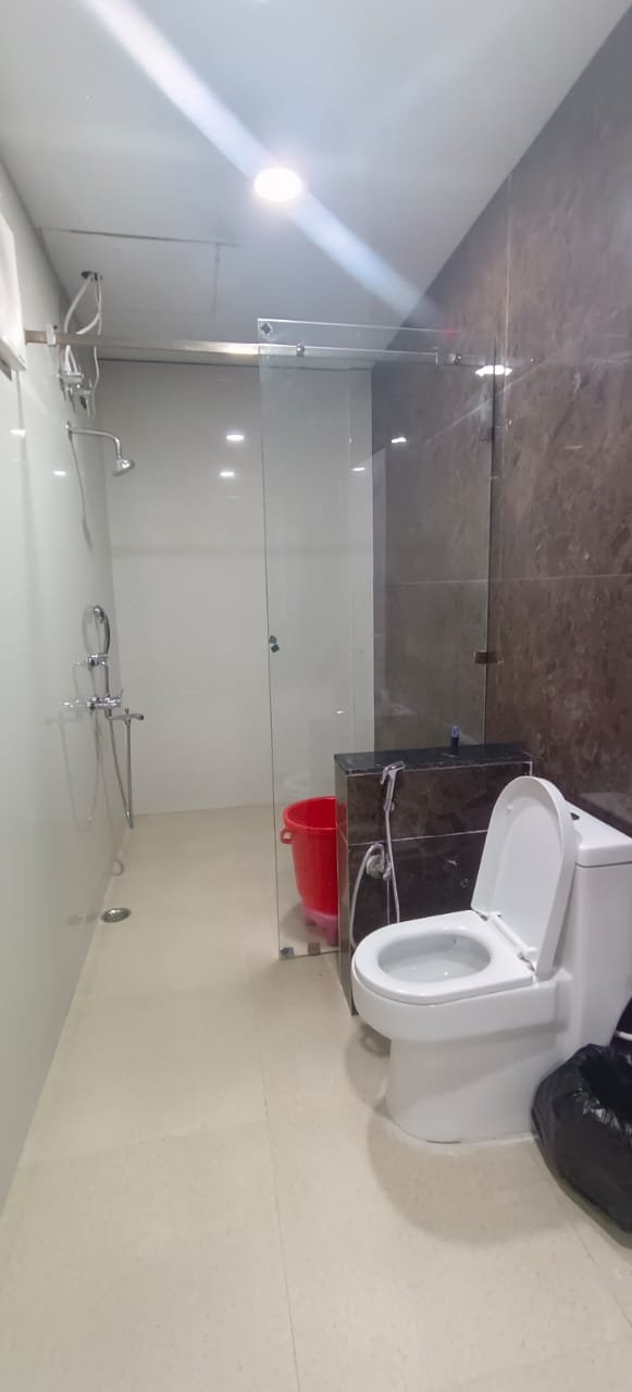 Super Deluxe - Bathroom
